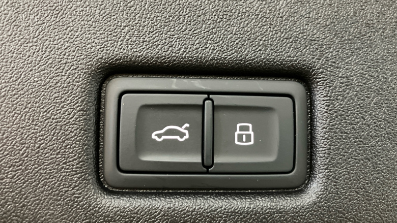 Audi Q5 2.0 TDI Quattro Launch Edition 5dr S Tronic Diesel Estate